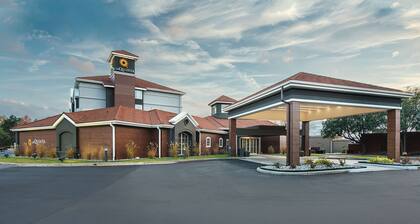 La Quinta Inn & Suites by Wyndham Shreveport Airport