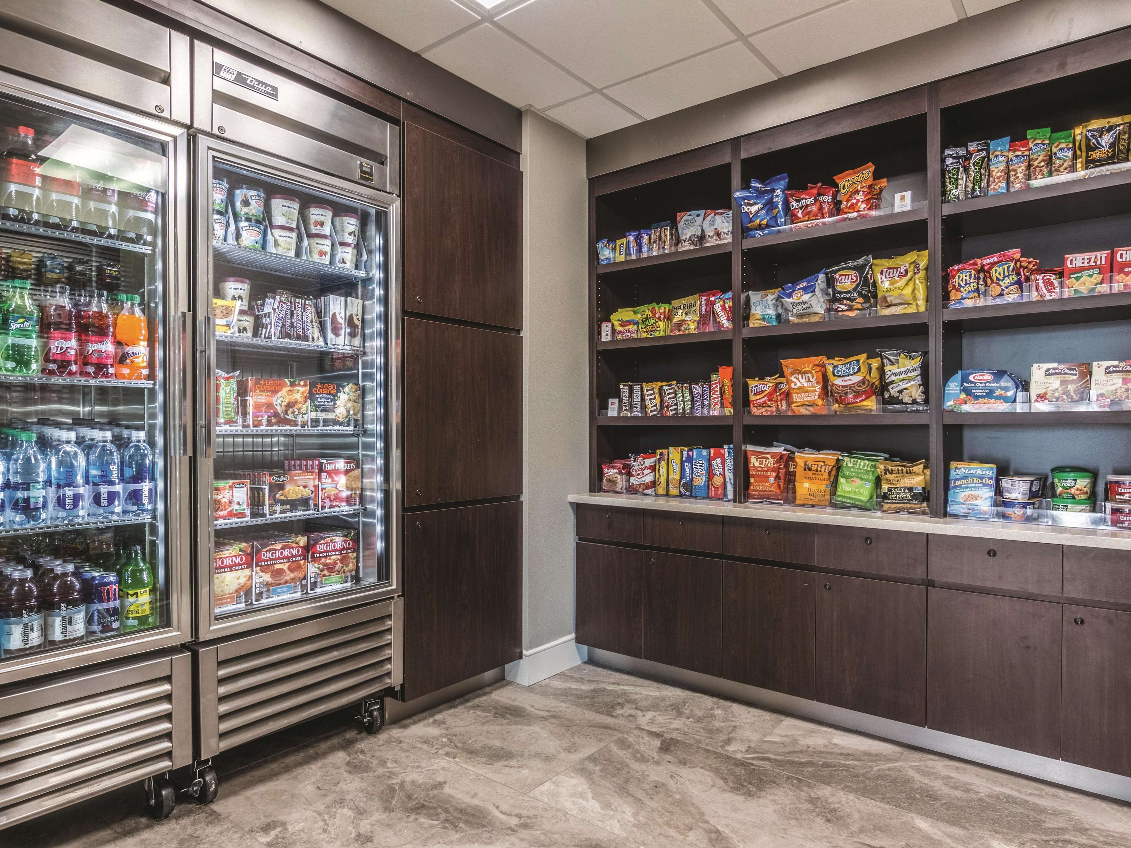 Photo - La Quinta Inn & Suites by Wyndham Shreveport Airport