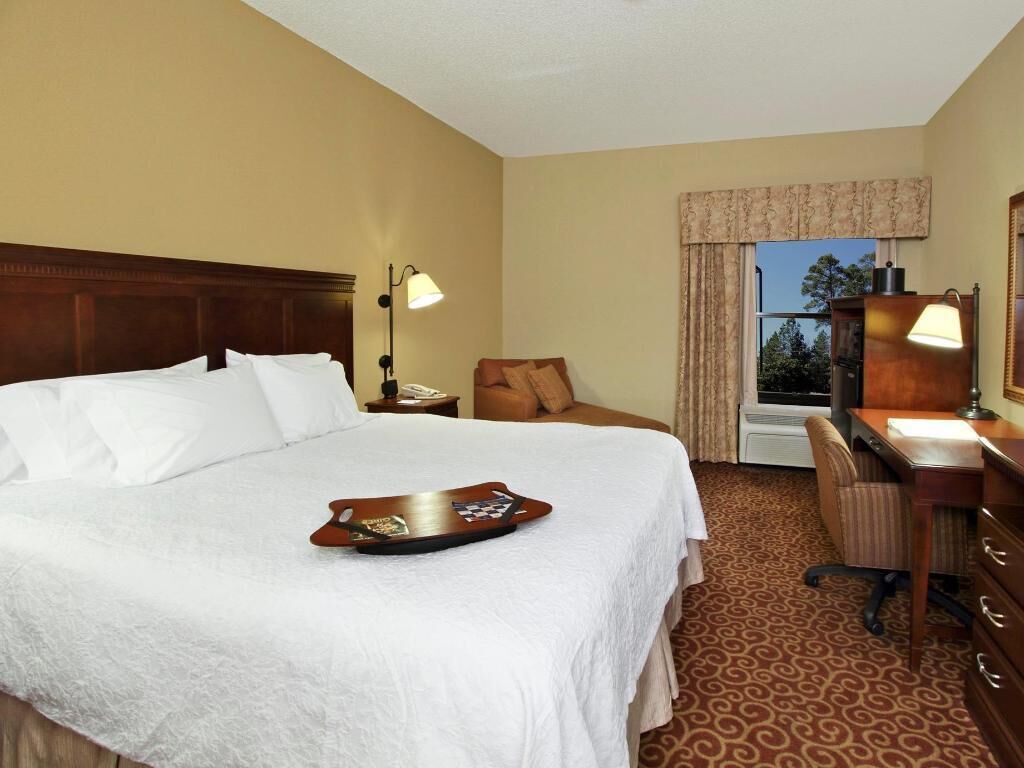 1 bedroom, Frette Italian sheets, premium bedding, memory foam beds
