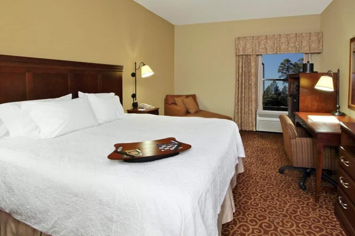 1 bedroom, Frette Italian sheets, premium bedding, memory foam beds