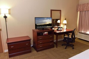 One King Bed, Non-Smoking, Roll In Shower | 1 bedroom, Frette Italian sheets, premium bedding, memory foam beds - Hampton Inn Ruston (Ruston)