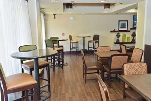 Lobby - Hampton Inn Ruston (Ruston)