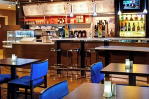 Breakfast and dinner served