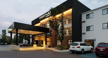 Courtyard by Marriott Detroit Utica