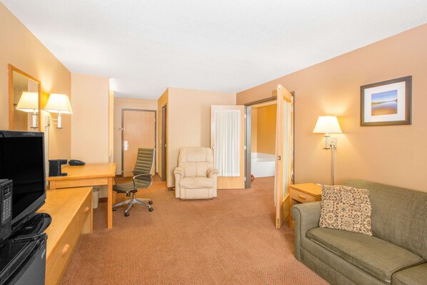 Suite, 1 King Bed, Refrigerator | In-room safe, desk, iron/ironing board, free cribs/infant beds