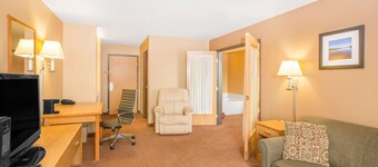Days Inn by Wyndham Worthington