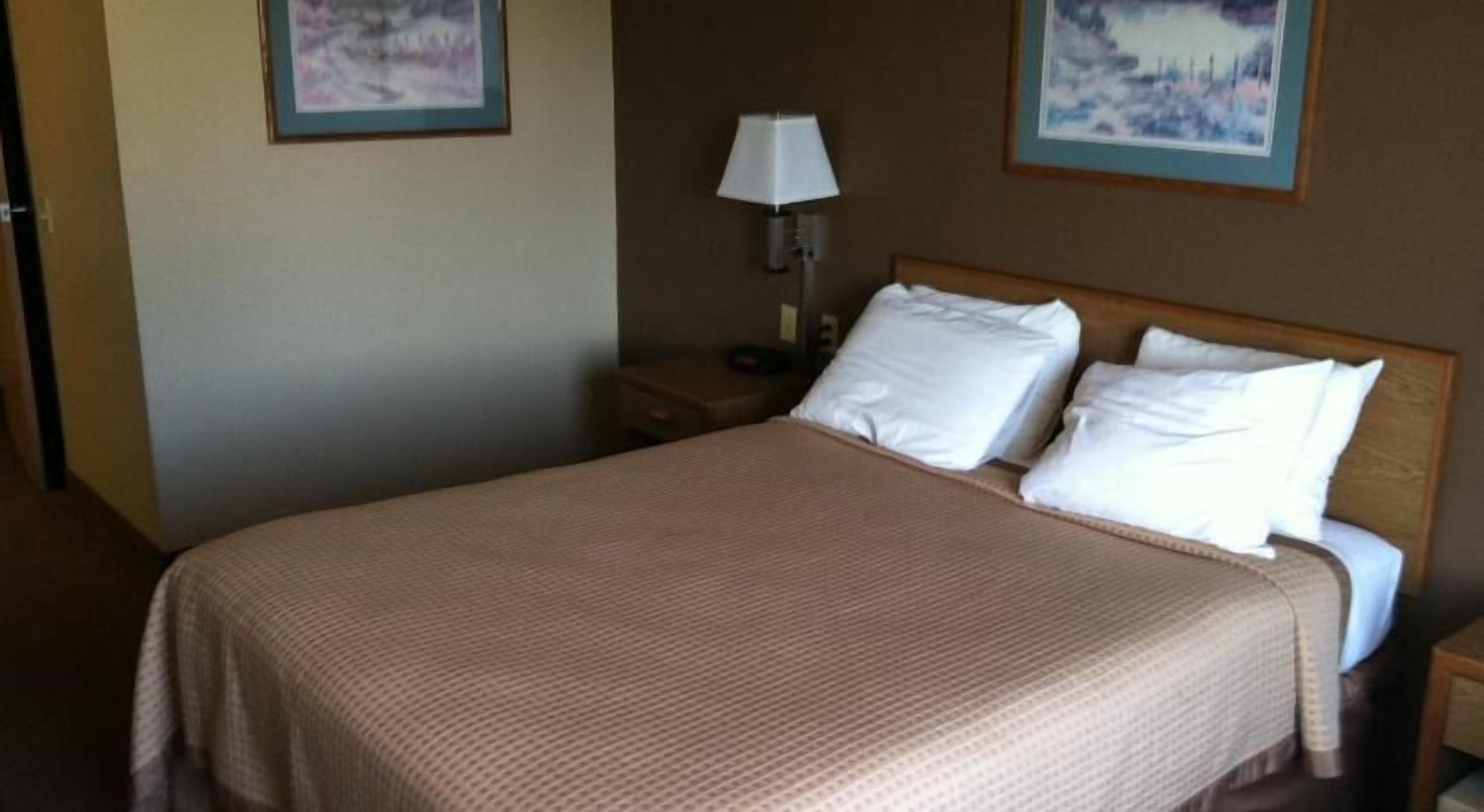 Caja de seguridad en la habitación y escritorio 