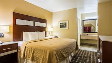 Schreibtisch, laptopgeeigneter Arbeitsplatz, Bügeleisen/Bügelbrett