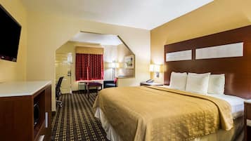Desk, laptop workspace, iron/ironing board, free WiFi