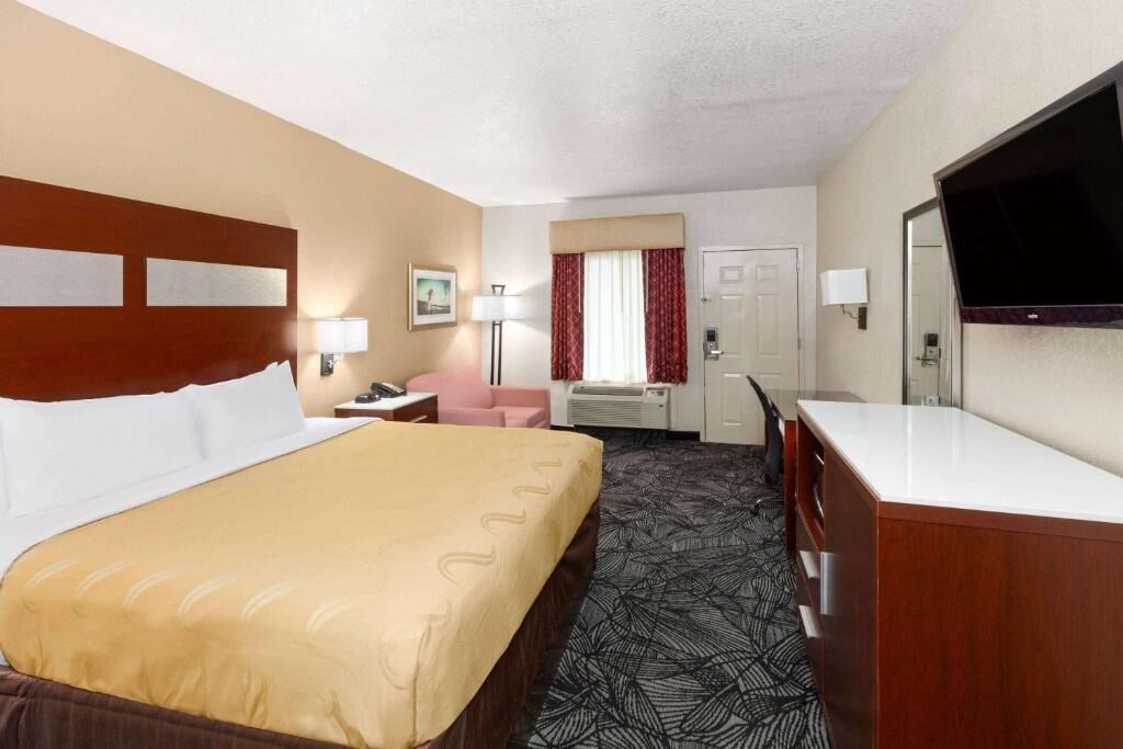 Basic Single Room | Desk, laptop workspace, iron/ironing board, free WiFi