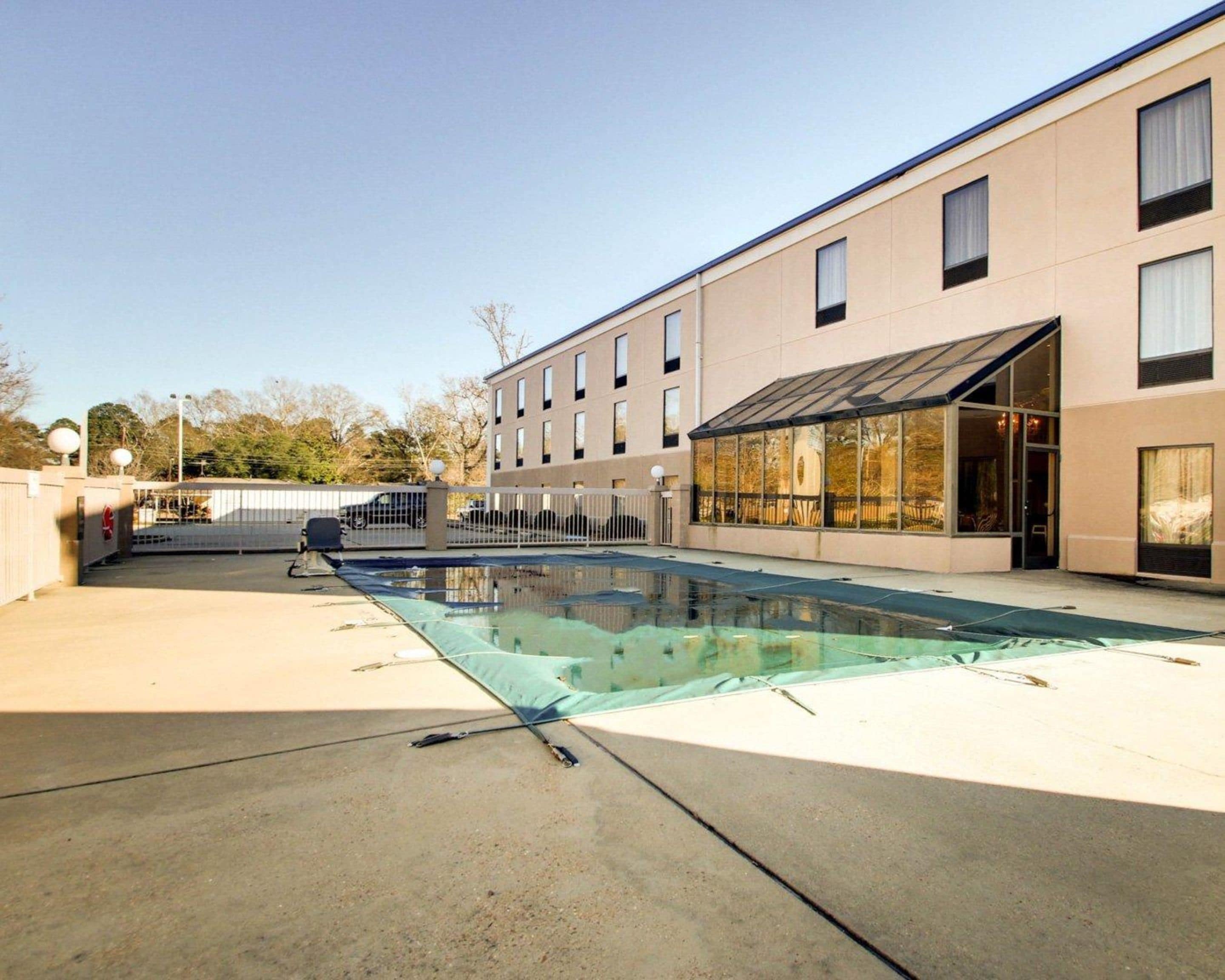 季節性室外泳池