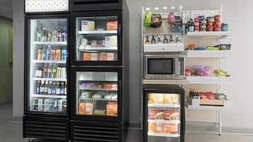 Alimentos y bebidas