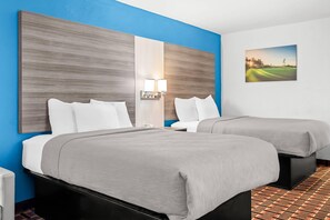 Meja kerja, setrika/meja setrika, Wi-Fi gratis, dan seprai linen