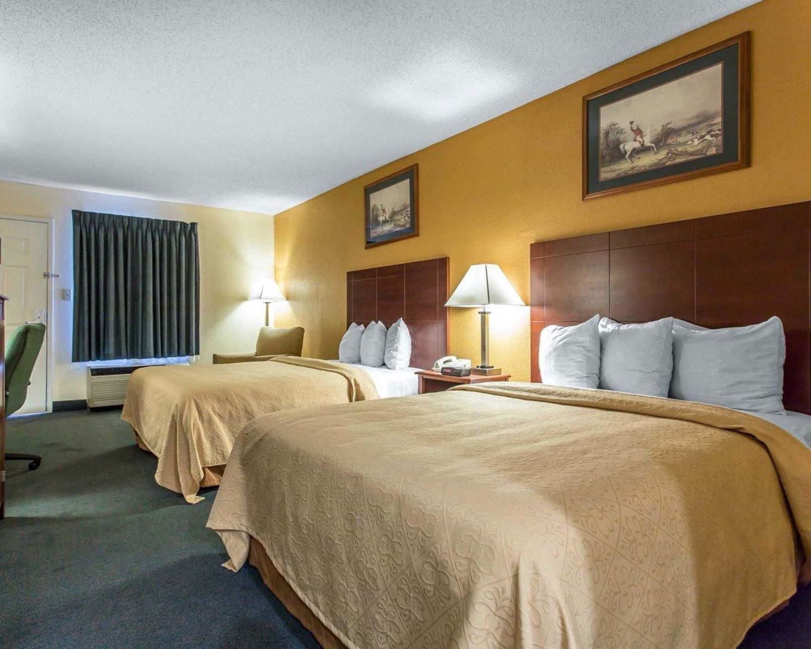 Desk, iron/ironing board, free WiFi, bed sheets