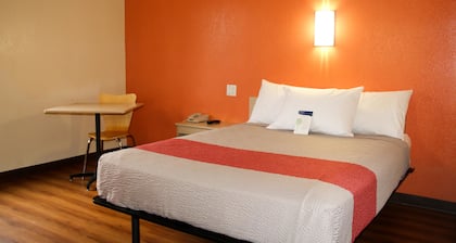Motel 6 Warwick, RI - Providence Airport - I-95
