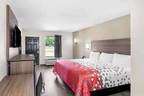 Iron/ironing board, free WiFi, bed sheets, alarm clocks