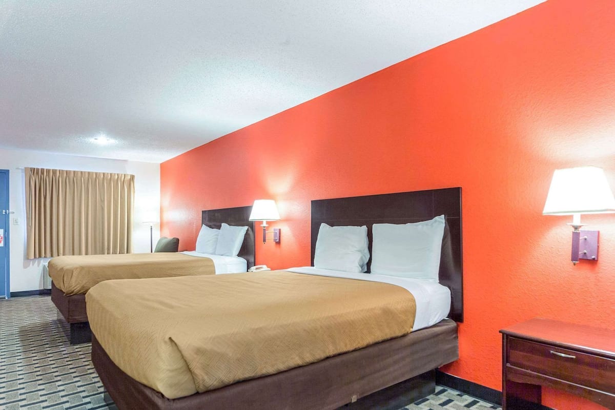 Desk, iron/ironing board, free WiFi, bed sheets