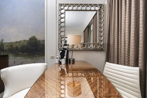 1 bedroom, desk, laptop workspace, blackout drapes