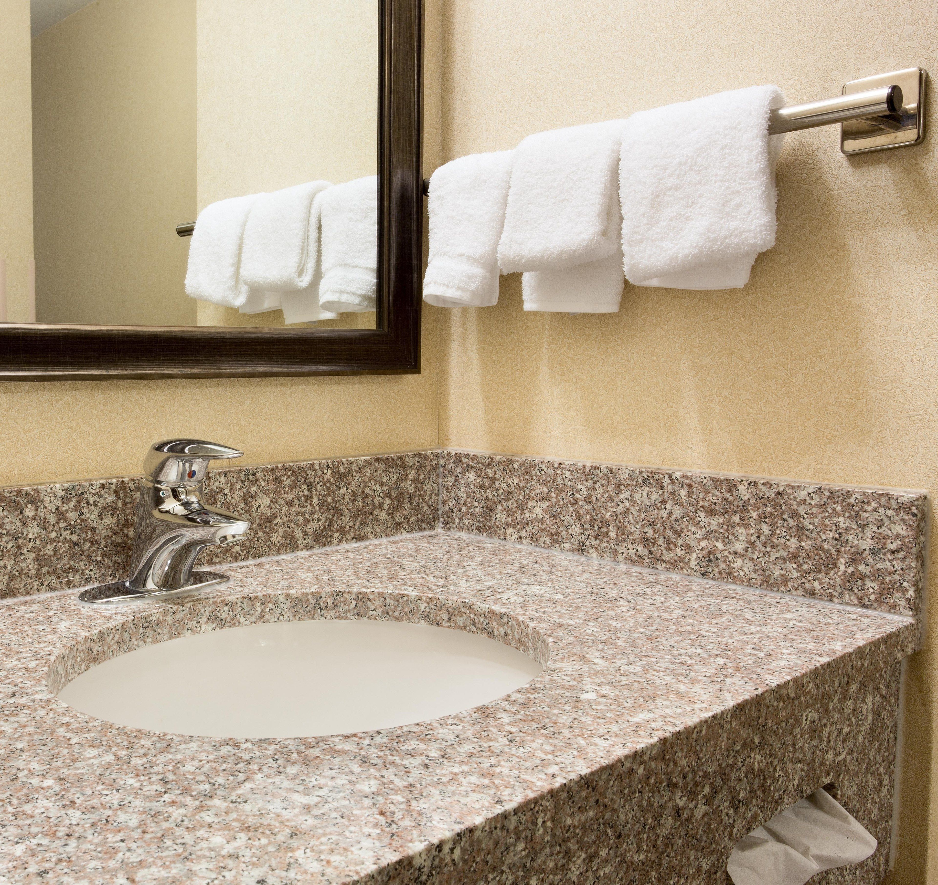 combined shower/bathtub, free toiletries, hair dryer, towels