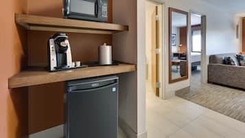 Suite, 1 Bedroom | Room amenity