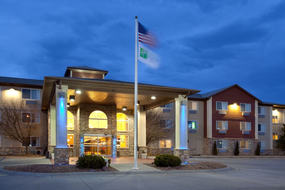 luxury hotels in Nebraska
