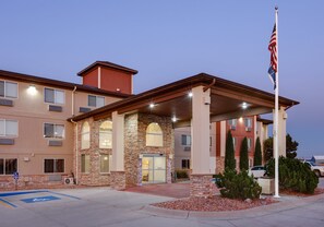 Exterior - Holiday Inn Express Hotel & Suites Scottsbluff-Gering by IHG (Scottsbluff)