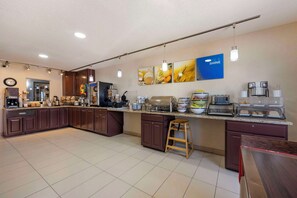 Free daily self-serve breakfast - Comfort Inn Hastings (Hastings)