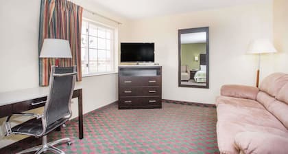 Days Inn by Wyndham Lexington NE
