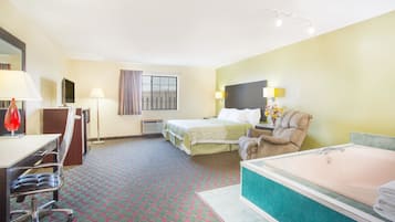 Studiosvit - 1 kingsize-säng - icke-rökare | Skrivbord, strykjärn/strykbräda, gratis barnsängar och extrasängar