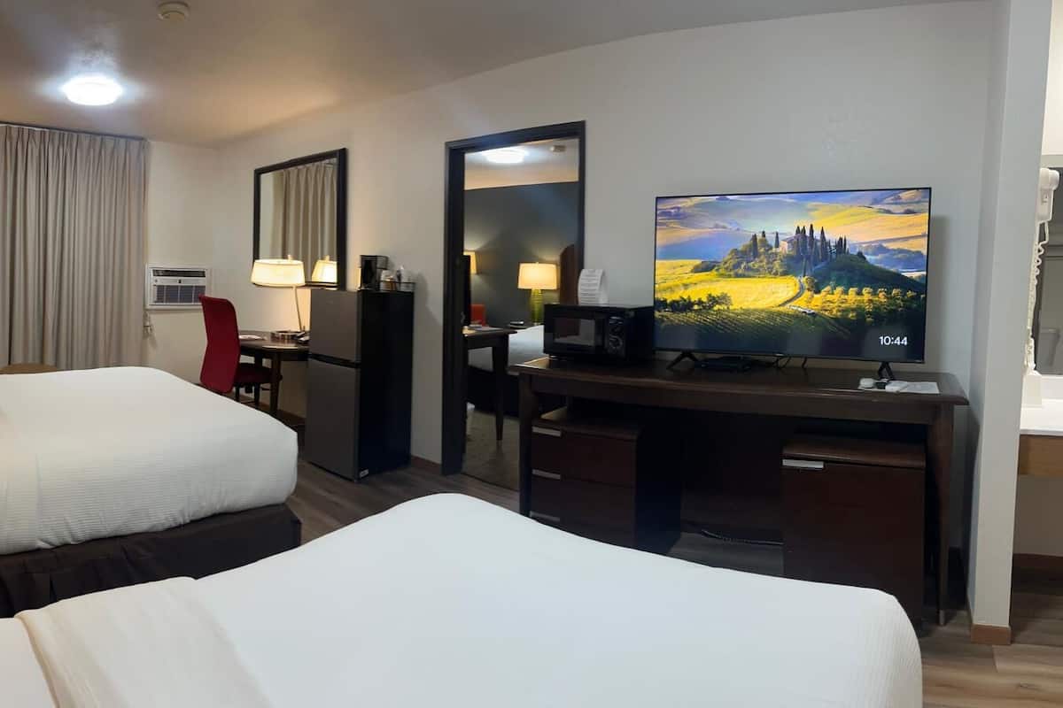 Room, 1 King Bed & 2 Double Beds, Non Smoking | Egyptian cotton sheets, premium bedding, down comforters, pillowtop beds