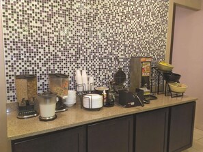 Free daily continental breakfast