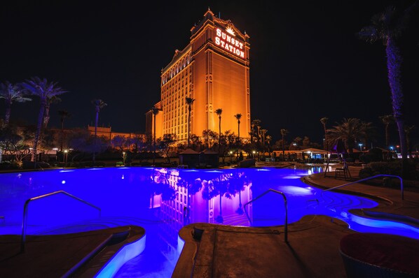 Seasonal outdoor pool, cabanas (surcharge), pool umbrellas