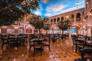 10 Restaurants, Frühstück, Mittagessen, Abendessen, amerikanische Küche
