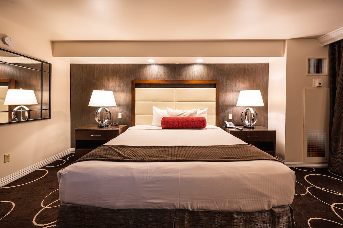 Camas con pillow-top y espacio para trabajar con laptop
