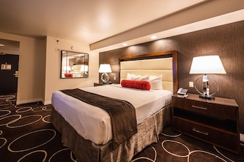 Pillowtop beds, laptop workspace, blackout drapes, iron/ironing board at Sunset Station Hotel & Casino