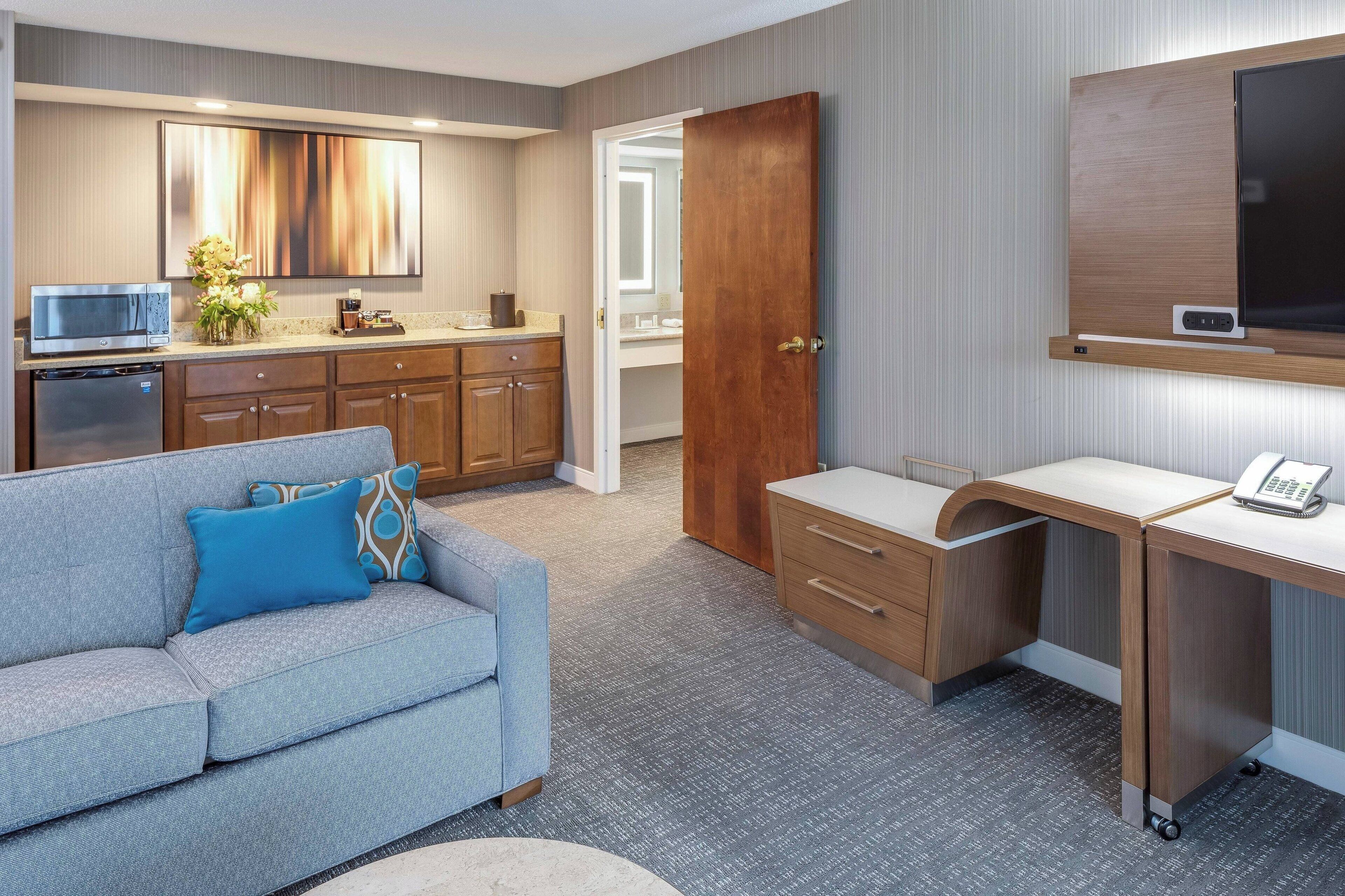 50-inch flat-screen tv with cable channels, tv, netflix