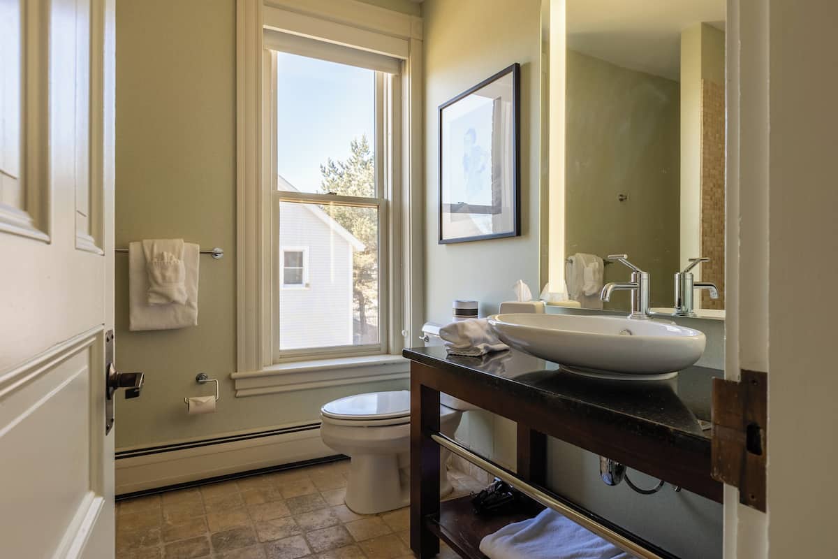 shower, free toiletries, hair dryer, bathrobes