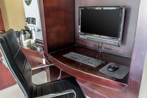 Business center - Quality Inn near Mountain Creek (Vernon)