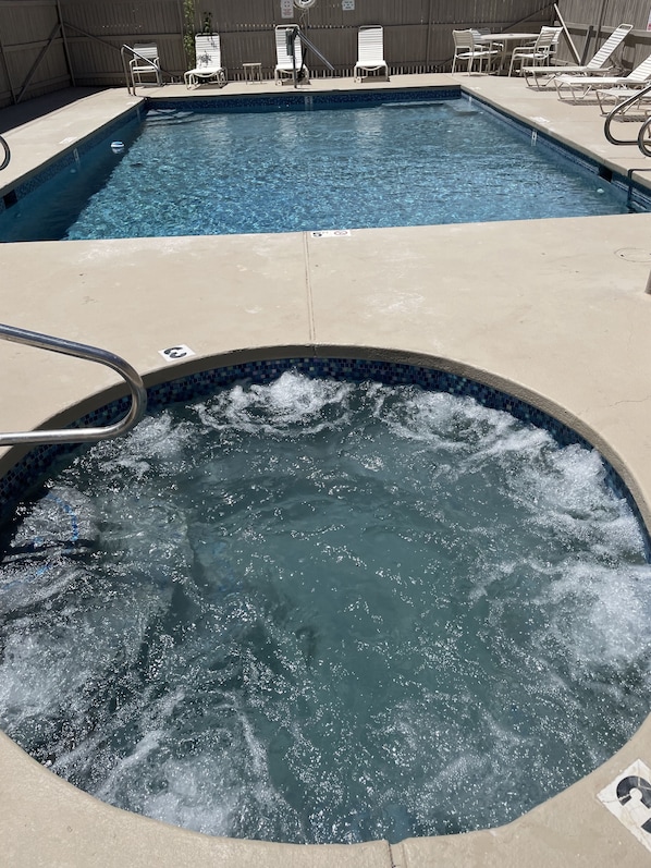 Bain à remous extérieur