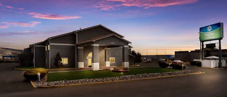 المنشأة من الخارج