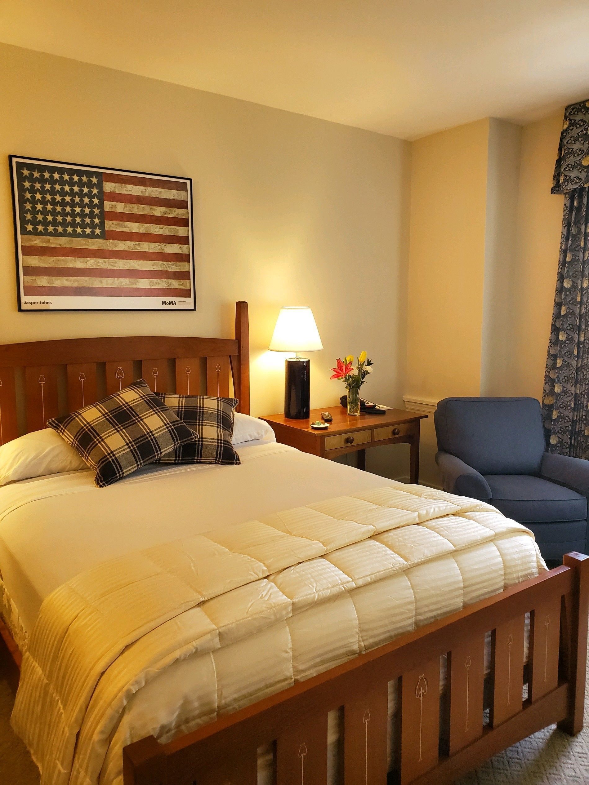 Individually furnished, iron/ironing board, free WiFi, bed sheets