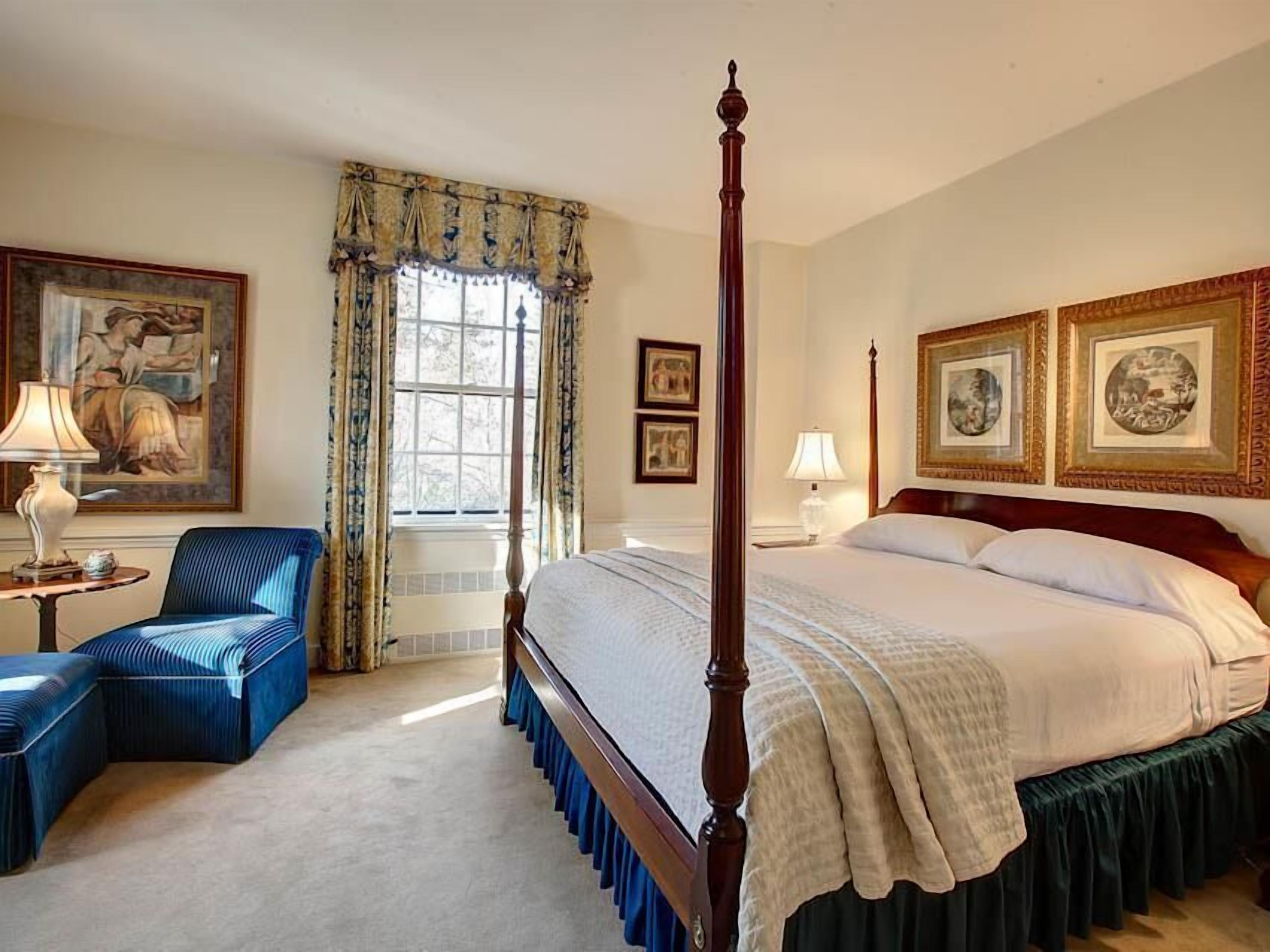 suite (landmark king twin) | individually furnished, iron/ironing board, free wifi, bed sheets