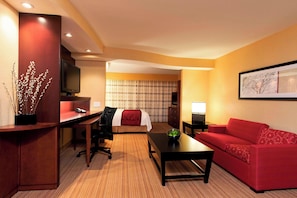 Studio, 1 King Bed with Sofa bed - Courtyard by Marriott Newburgh Stewart Airport (Newburgh)