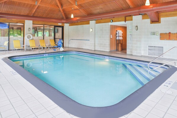 Indoor pool - Fairfield Inn Marriott Corning (Corning)