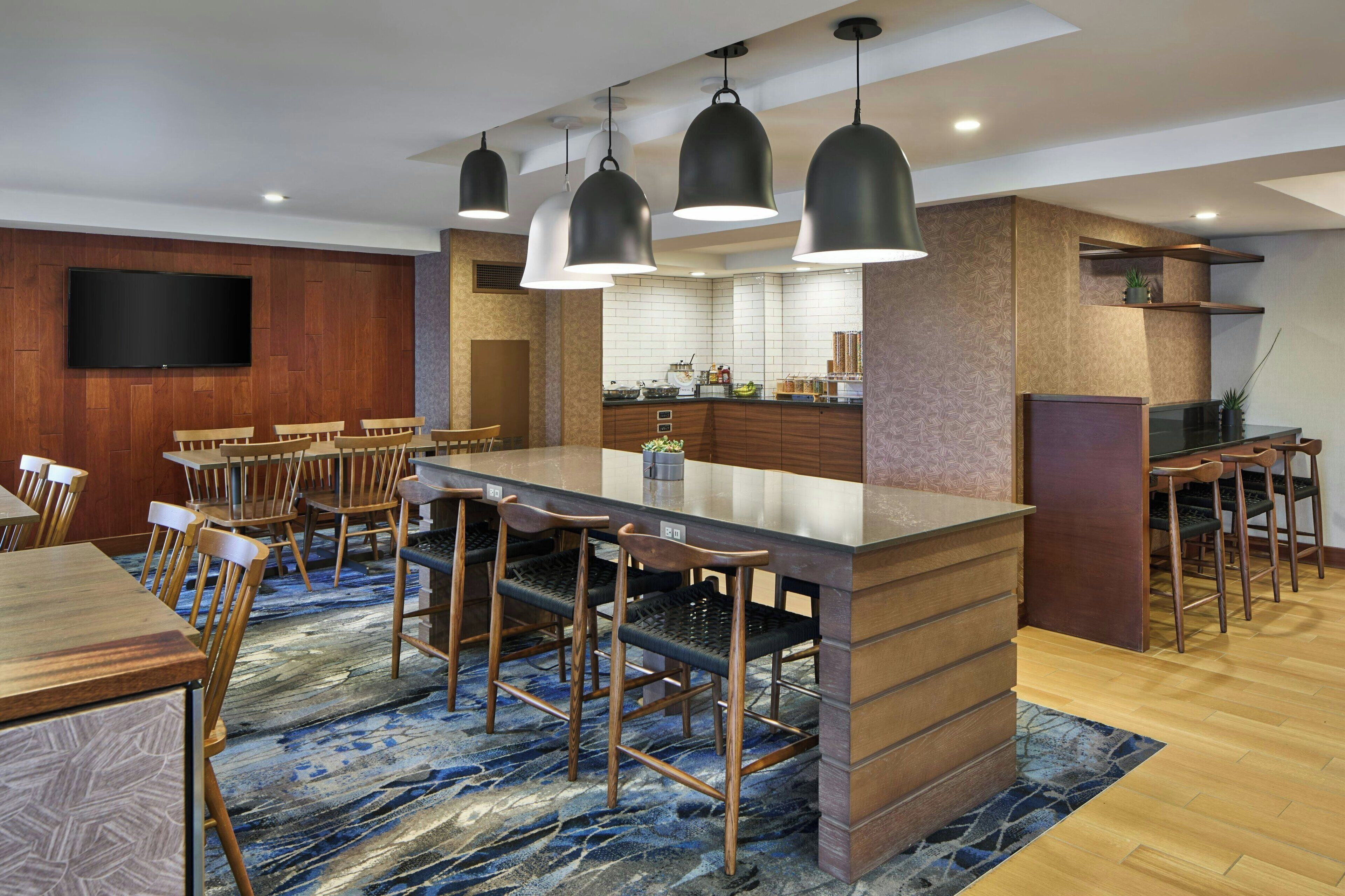 free continental breakfast