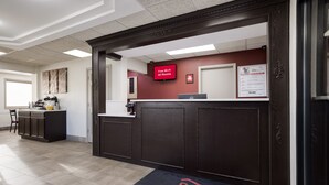 Lobby-lounge