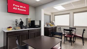 Free daily continental breakfast