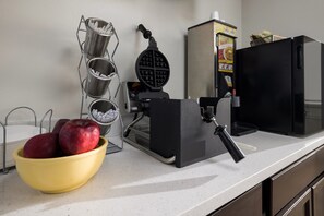 Free daily continental breakfast