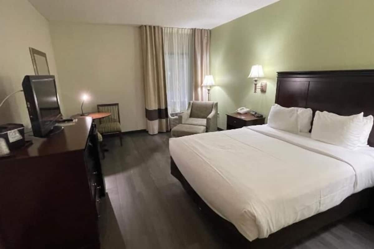 Blackout drapes, iron/ironing board, free WiFi, bed sheets