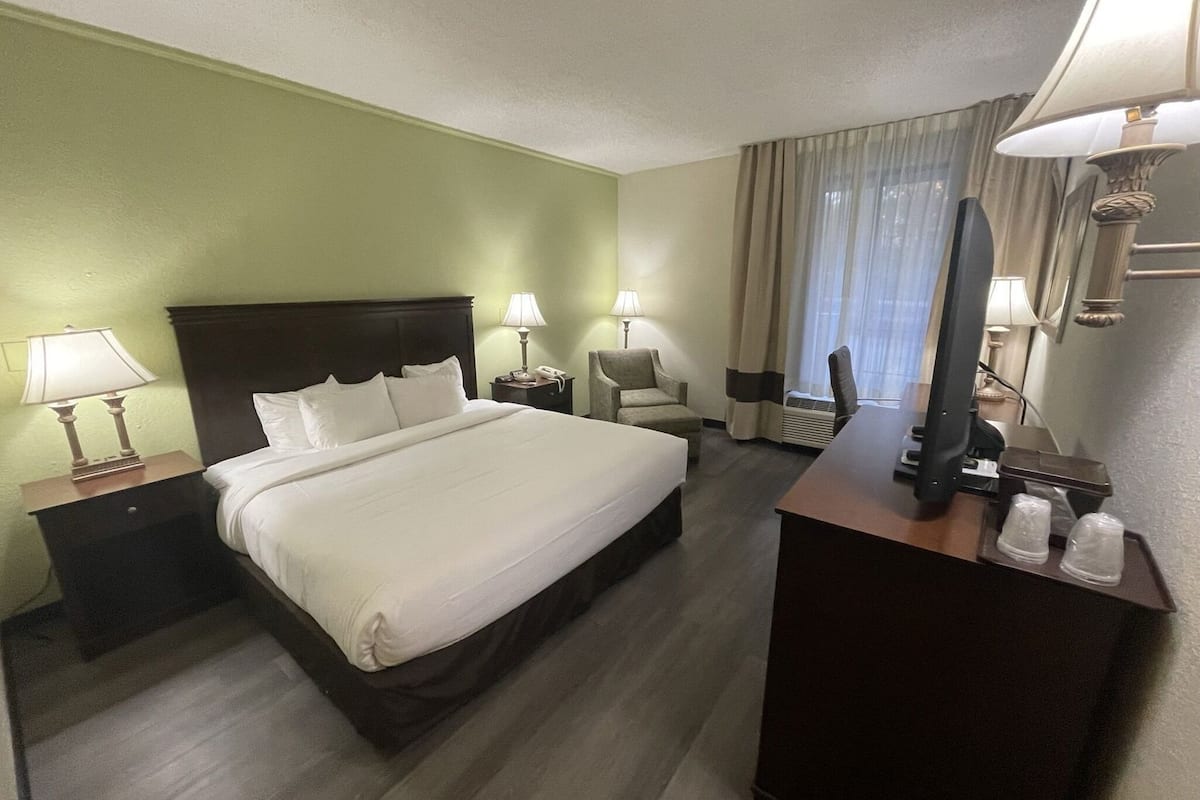 Blackout drapes, iron/ironing board, free WiFi, bed sheets